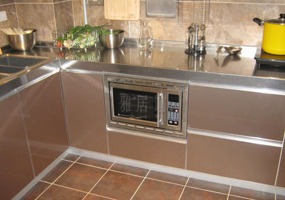 廚房不銹鋼櫥柜臺(tái)面與電器的完美融合